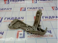 Кронштейн переднего рычага левый Volkswagen Golf Plus (Mk5) 1K0199295E.