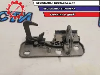 Ответная часть замка капота VW Golf 2011 1Q0823480