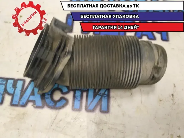 Патрубок воздушного фильтра VW Golf 2011 1K0129684