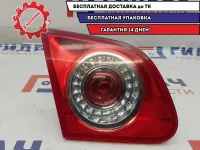Фонарь задний внутренний левый Volkswagen Passat B6 3C5945093E.