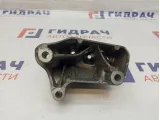Кронштейн КПП левый Volkswagen Passat B6 1K0199117AJ.