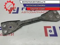 Кронштейн глушителя Volkswagen Passat B6 3C0804421.