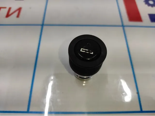 Прикуриватель Volkswagen  Polo Sedan (Mk5) 1J0919307.