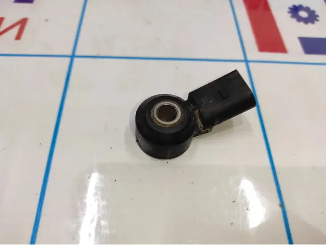 Датчик детонации Volkswagen  Polo Sedan (Mk5) 030905377С.