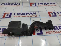 Воздуховод радиатора правый Volkswagen  Polo Sedan (Mk5) 6RU121284B. Дефект.