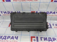 Корпус воздушного фильтра Volkswagen  Polo Sedan (Mk5) 036129611CM.