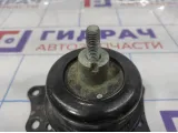 Опора двигателя правая Volkswagen  Polo Sedan (Mk5) 6R0199167Q.