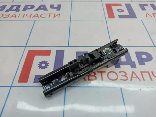 Механизм регулировки ремня безопасности Volkswagen Polo Sedan (Mk5) 3C8857819