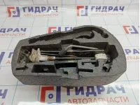 Домкрат Volkswagen Polo Sedan (Mk5) 6R0011031B