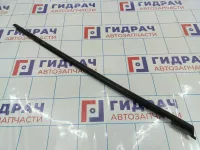 Накладка стекла заднего правого Volkswagen Polo Sedan (Mk5) 6RU8394785AP