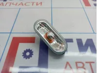 Повторитель на крыло Volkswagen Polo Sedan (Mk5) 7E0949117