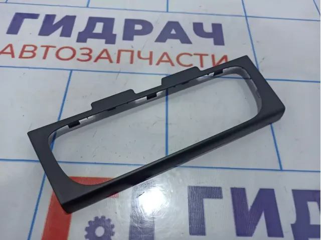 Накладка блока управления отопителем Volkswagen Polo Sedan (Mk5) 6R1820039C1QB