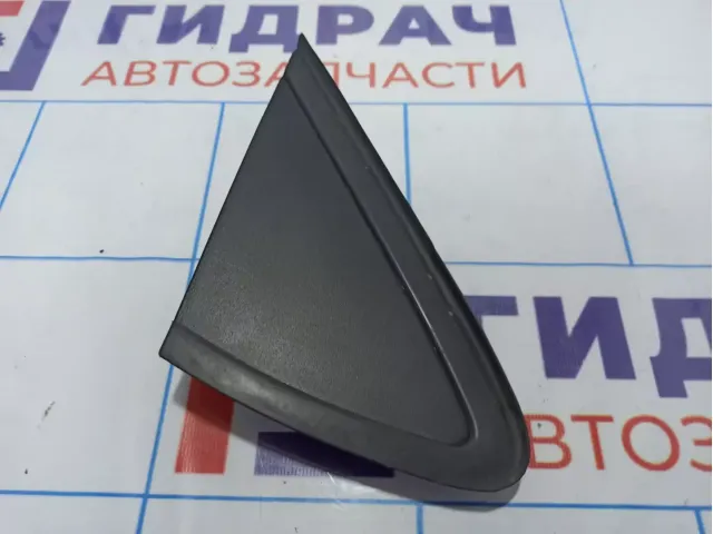 Накладка крыла переднего правого наружная Volkswagen Polo Sedan (Mk5) 6RU853274