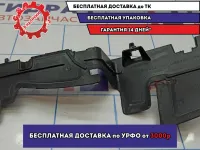 Воздуховод радиатора правый Volkswagen Polo Sedan (Mk5) 6RU121284B. Дефекты.