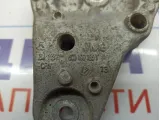 Кронштейн двигателя правый Volkswagen Polo Sedan (Mk5) 6Q0199185T.