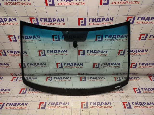 Стекло лобовое Volkswagen Polo Sedan (Mk5) 6RU845011K. Аналог. С датчиком дождя.