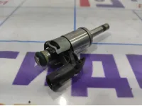 Форсунка инжекторная электрическая Volkswagen Polo Sedan (Mk5) 04E906036T.