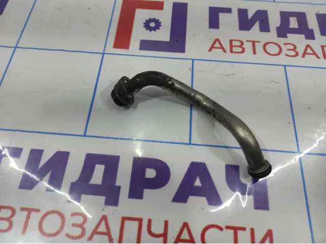 Трубка турбокомпрессора Volkswagen Polo Sedan (Mk5) 04E145735C.