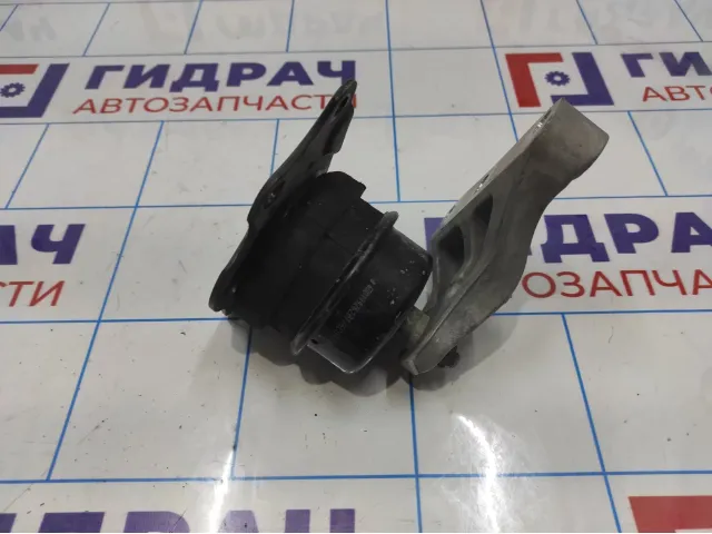 Опора двигателя правая Volkswagen Polo Sedan (Mk5) 6R0199185.