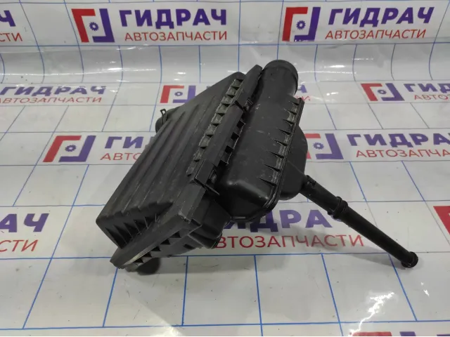 Корпус фильтра воздушного Volkswagen Polo Sedan (Mk5) 04E129611.