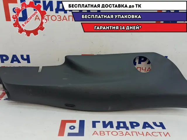 Обшивка стойки задняя правая нижняя Volkswagen Polo 6 5JA867766B9B9. Царапины.