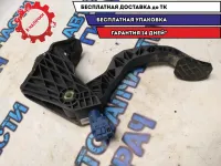 Педаль сцепления VW Polo Sedan 2017 6RU721059 Отличное состояние.