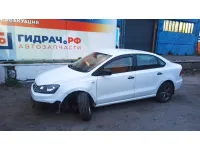 Volkswagen Polo Sedan (Mk5)