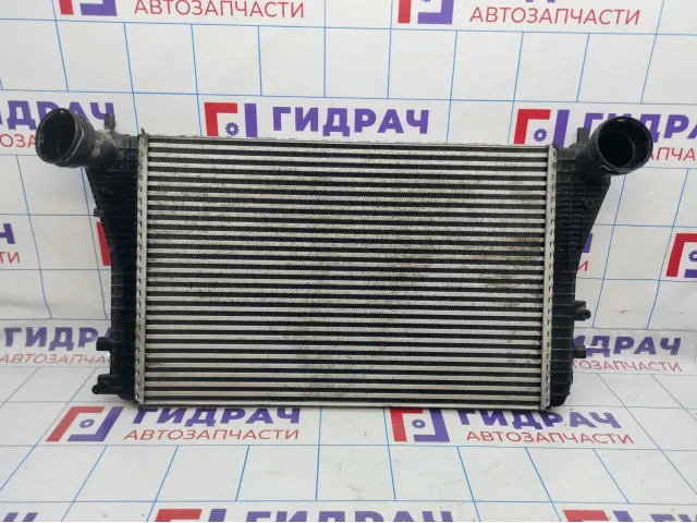 Интеркулер Volkswagen Tiguan (NF) 3C0145805R