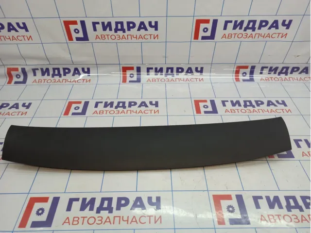 Обшивка двери багажника верхняя Volkswagen Tiguan (NF) 5N0867707B82V