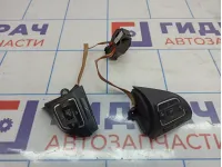 Блок кнопок в рулевое колесо Volkswagen Tiguan (NF) 5C0959538AYQV