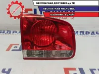 Фонарь задний внутренний левый Volkswagen Touareg 7L6945093R. Мелкие царапины.