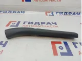 Канал для кабеля левый Volkswagen Touareg 7L6971341AP. На крышку багажника. Потертость.
