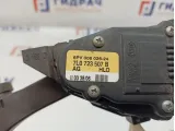 Педаль газа Volkswagen Touareg 7L0723507B.