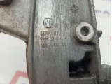 Кронштейн генератора Volkswagen Touareg 022260087F.
