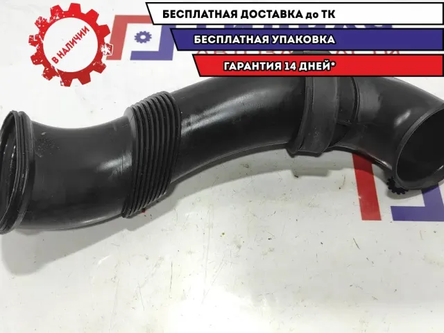 Патрубок воздушного фильтра Volkswagen Touareg 7L6129752B.