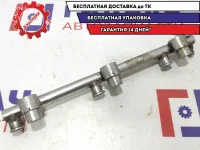 Рейка топливная Volkswagen Touareg 03H133317B.