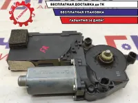Моторчик стеклоподъемника передний правый Volkswagen Touareg 7L0959702G.