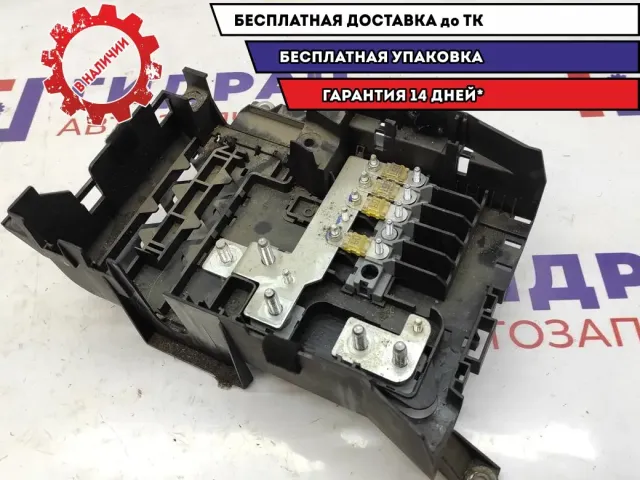 Блок предохранителей Volkswagen Touareg 7L0937548C.