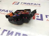 Блок предохранителей салонный Volkswagen Touareg 7L0941828A.