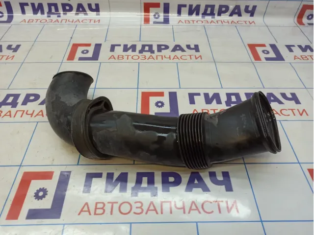 Патрубок воздушного фильтра Volkswagen Touareg (GP) 7L6129609A