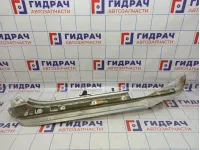 Кронштейн крыла переднего левого Volkswagen Touareg (GP) 7L6805175D