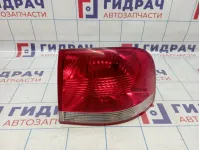 Фонарь задний наружный правый Volkswagen Touareg (GP) 7L6945096Q