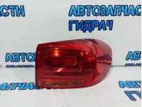 Фонарь задний наружный правый Volkswagen Tiguan 5N0945096Q.