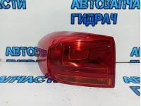 Фонарь задний наружный левый Volkswagen Tiguan 5N0945095Q.