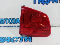 Фонарь задний внутренний левый Volkswagen Tiguan 5N0945093G.