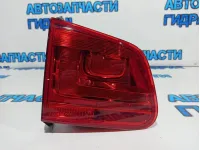 Фонарь задний внутренний левый Volkswagen Tiguan 5N0945093G.