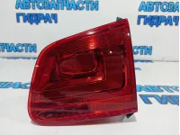 Фонарь задний внутренний правый Volkswagen Tiguan 5N0945094H.