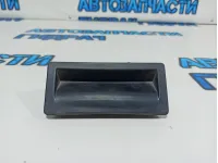 Кнопка открывания багажника Volkswagen Tiguan 5N0827566T.
