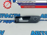 Ручка двери задней внутренняя левая Volkswagen Tiguan 5N0839113AE. Дефект.
