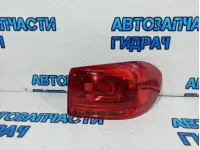Фонарь задний наружный правый Volkswagen Tiguan 5N0945096Q.